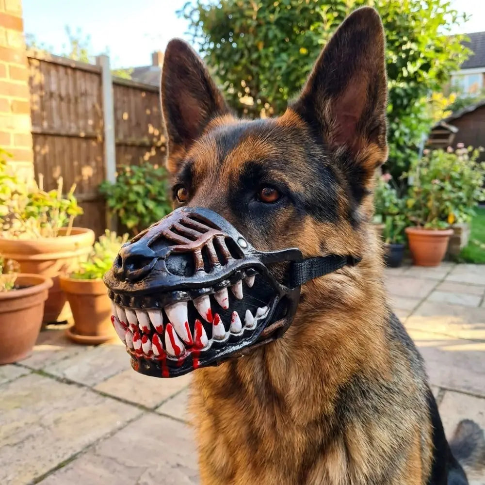 Funny Realistic Dog Fangs Mask – Movable Teeth